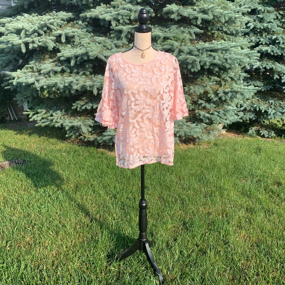 MAKE OFFER❤️❤️NWT!! Relativity sheer blouse❤️❤️